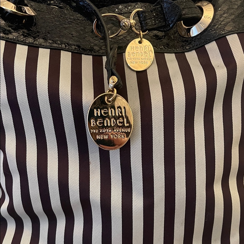 Elegant Striped Tote Bag in Black and Brown - Picture 2 of 11